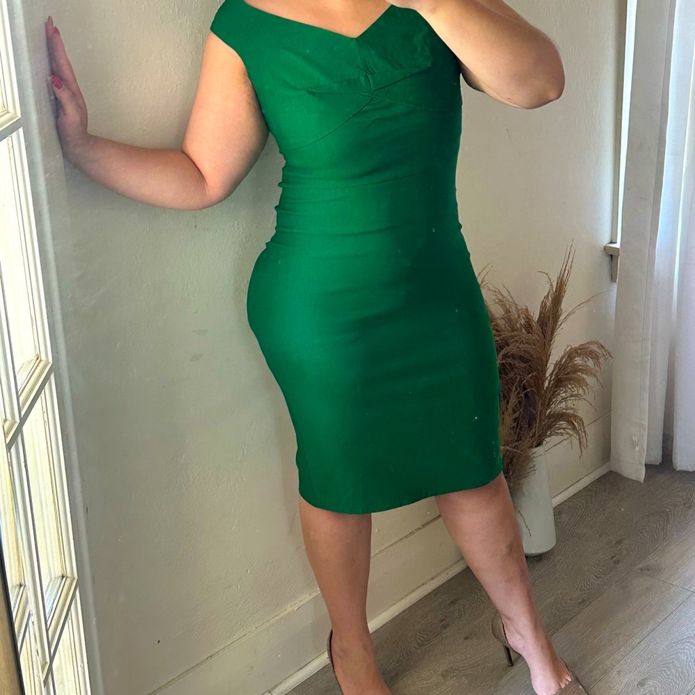 NEW Excessive stretch green midi dress